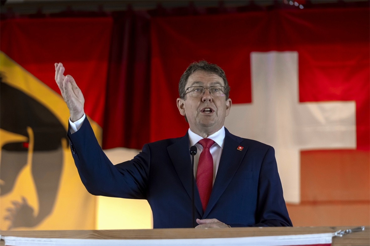 Bundesrat Albert Rösti macht sich einige Gedanken zu den Volksrechten in der Schweiz.