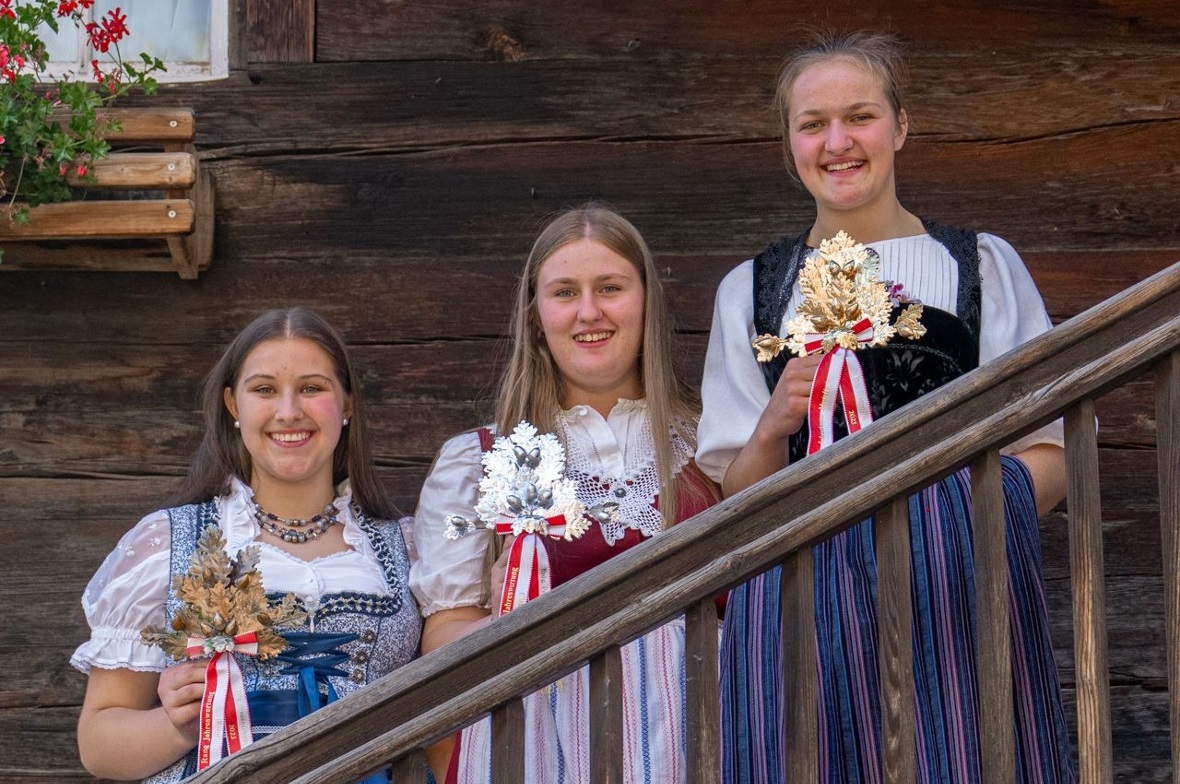 Carmen Laimbacher (Bronze), NIna Felber (Silber), Laura Künzi (Gold)