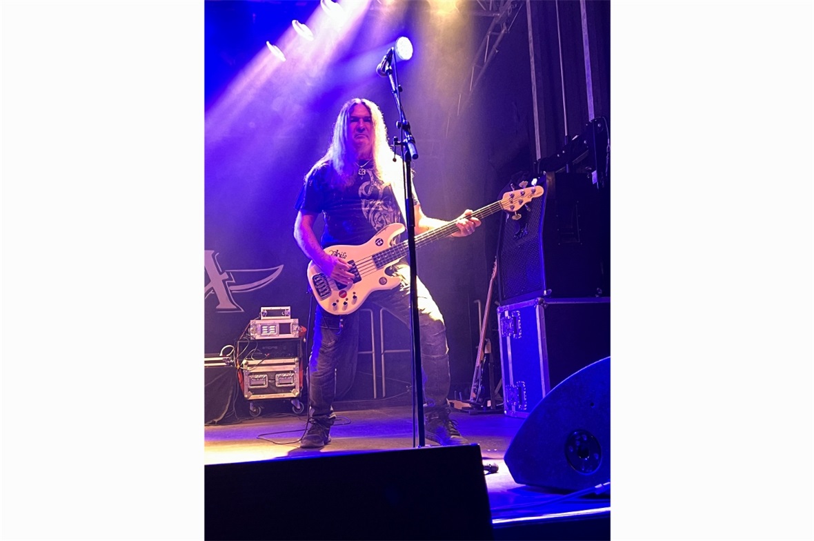 China: Prominente Gesichter in Mannried: Marc Lynn von Gotthard ist auch bei Chi...