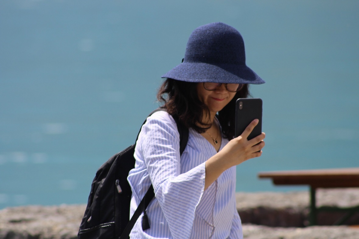 Chinesische Besucherin: Ihre Video-Kommentare wurden offensichtlich in den ferne...