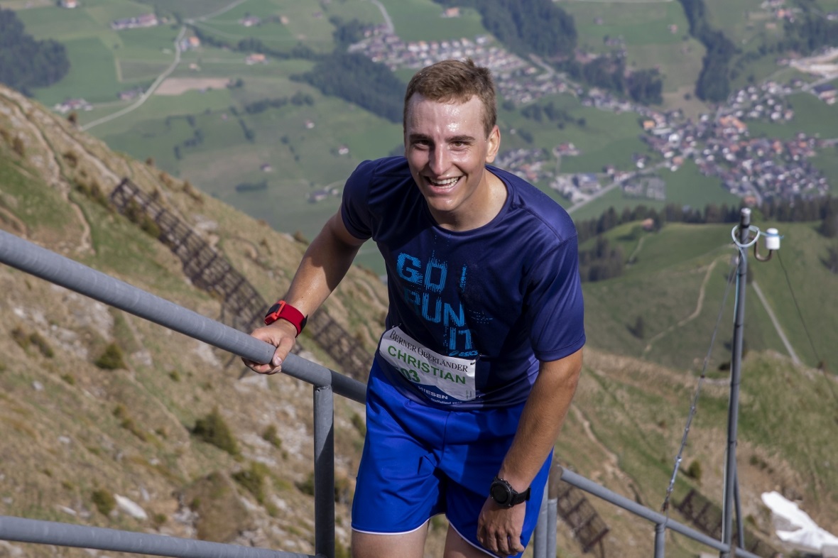 Chrigu Rubin ist nun auf 2200 Meter und hat nicht mehr lange bis zum Gipfel.