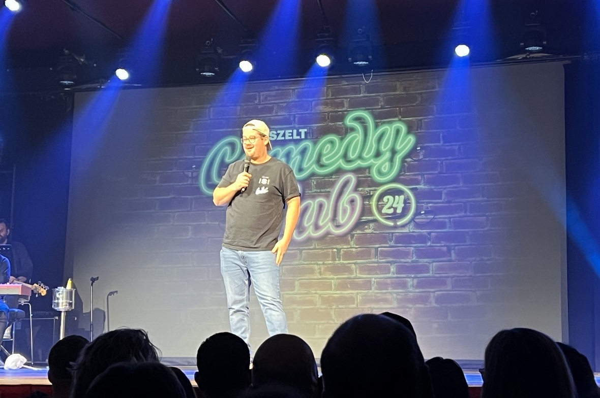 Chris Tall unterhielt das Publikum mit spitzer Zunge.