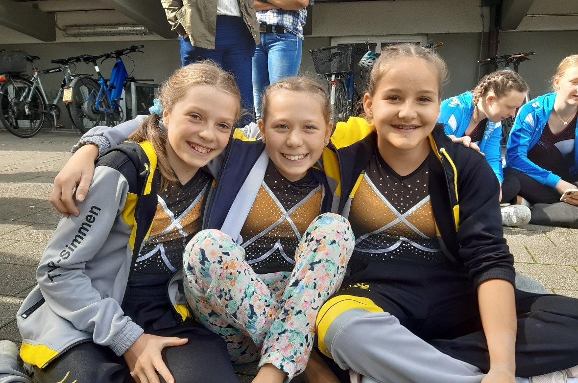 Clea Tschannen, Annic Strasser, Daria Wampfler vom TV Zweisimmen.