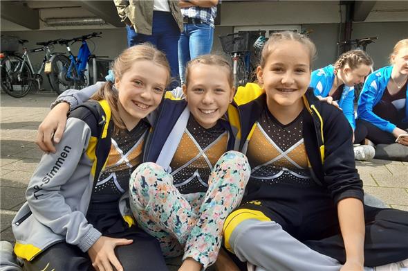 Clea Tschannen, Annic Strasser, Daria Wampfler vom TV Zweisimmen.