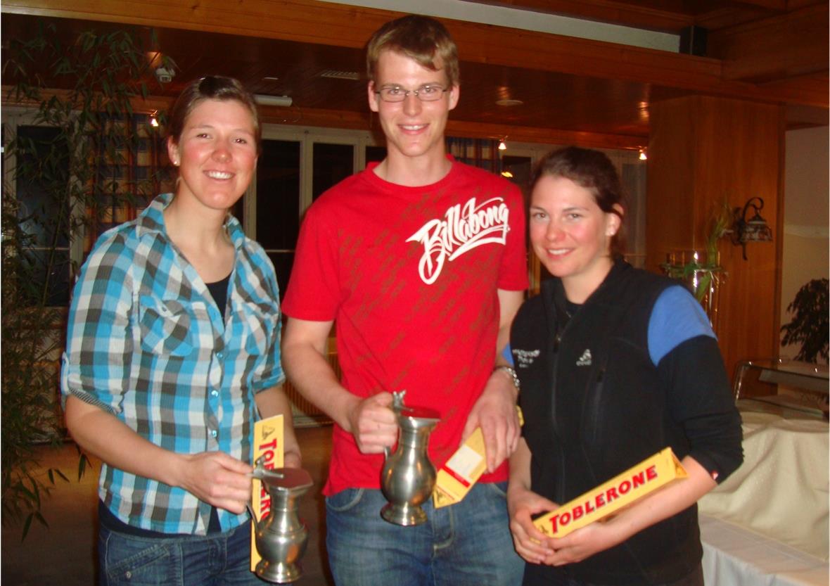 Clubmeister Nathalie Schwab, Patrick Wampfler und Stephanie Bühler, es fehlt Sylvia Kronegg.