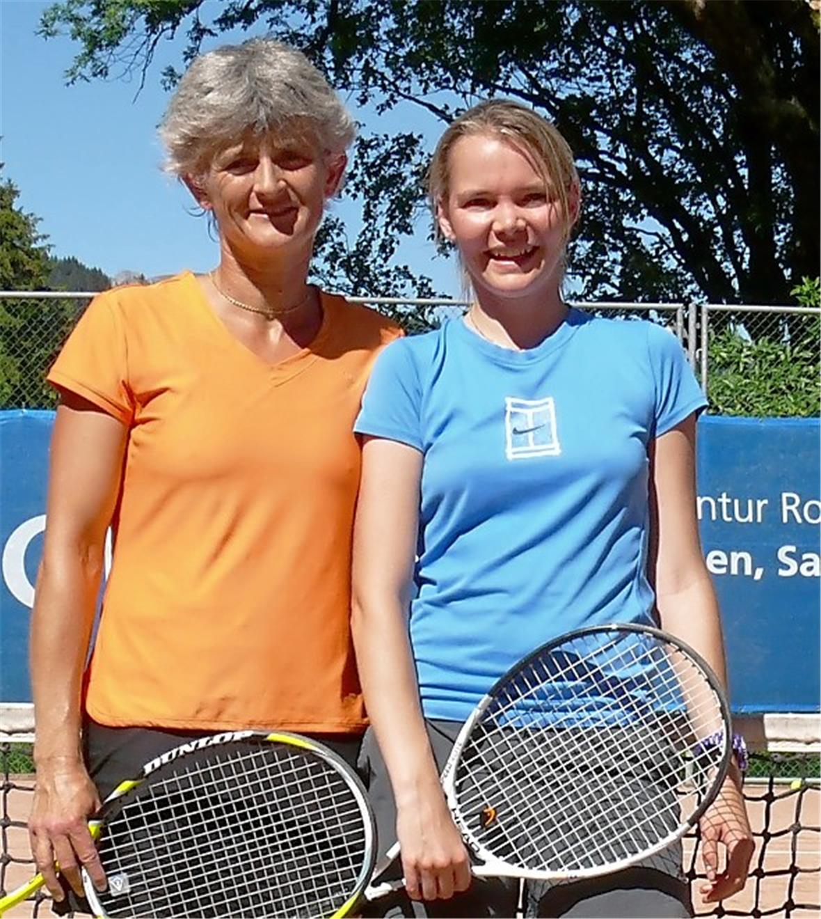 Clubmeisterin Damen-Einzel Denise Hunziker, Lenk; Finalistin Beatrice Schletti-Aegerter, Zweisimmen.