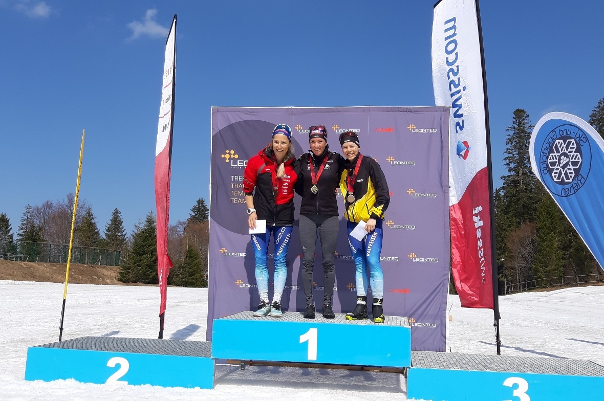Cool für Susi Meinen vom SC Zweisimmen (rechts), mit Siegerin Selina Gasparin und Ladina Meier-Ruge vom SC Obergoms auf dem SM-Podest zu stehen.