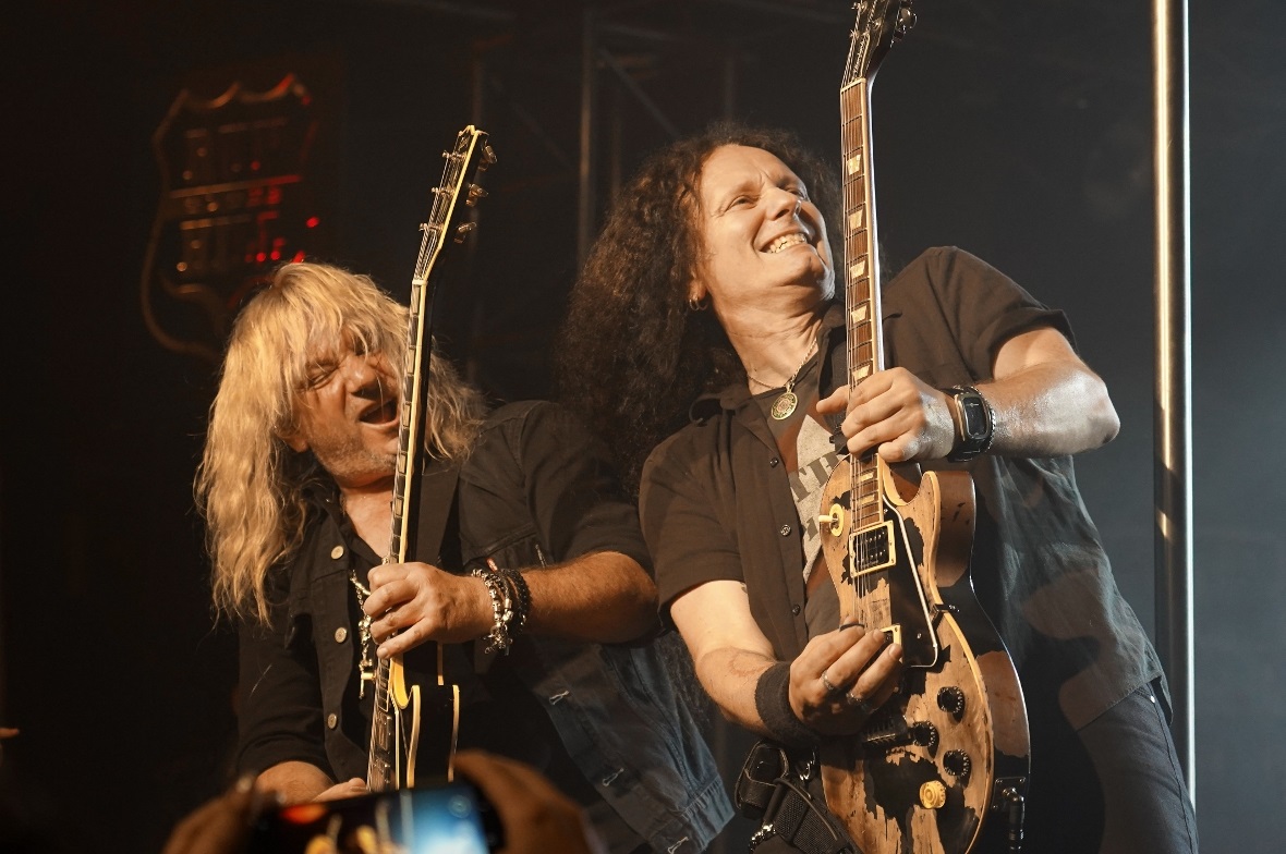 CoreLeoni liessen am Auftakt-Abend die Freunde der etwas härteren musikalischen Töne voll auf ihre Kosten kommen.