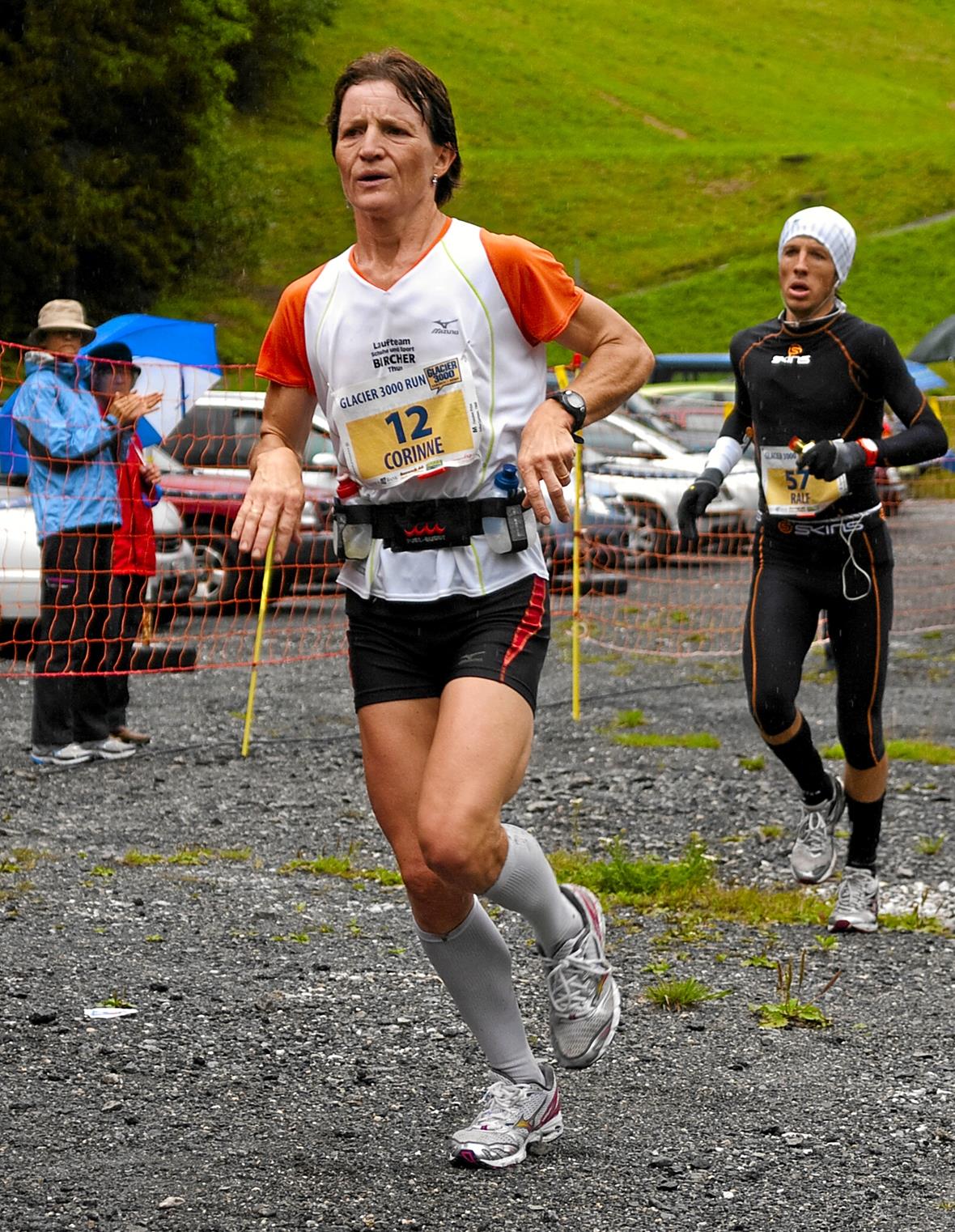 Corinne Zeller aus Weissenburg gewinnt Silber Corinne Zeller wurde trotz des Regenswetters zweite.