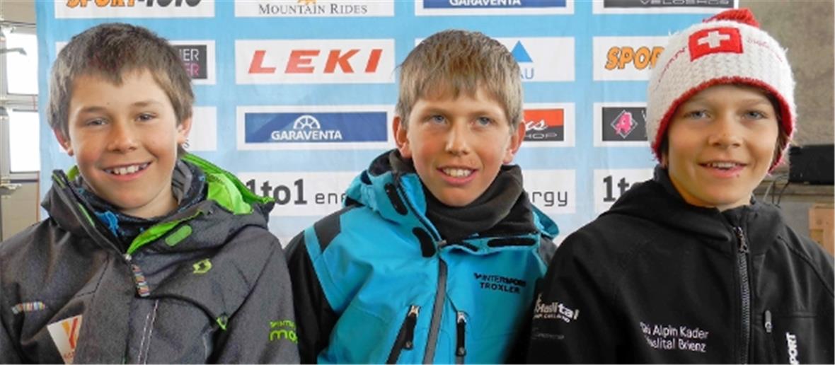 Cup Sieger Knaben U12, v.l. Franjo von Allmen, Nathanael Lauber, Eric Wyler.