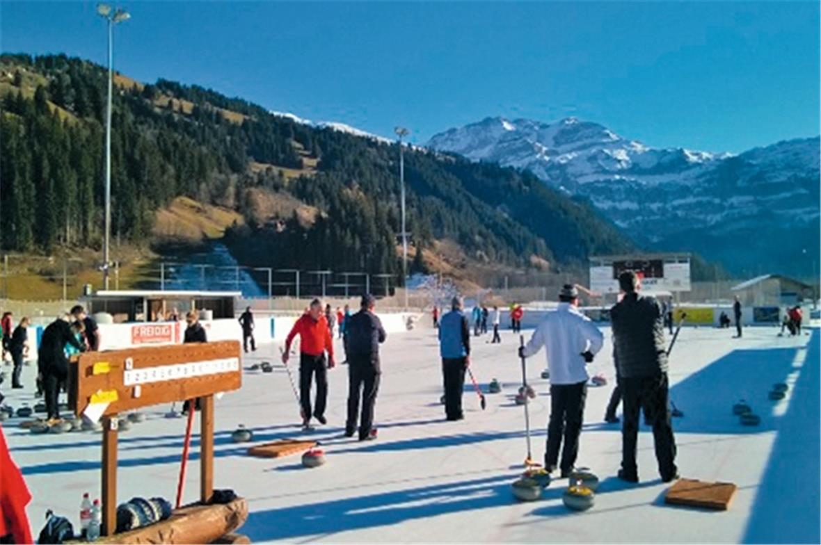 Curlingspiel bei traumhaften Bedingungen.