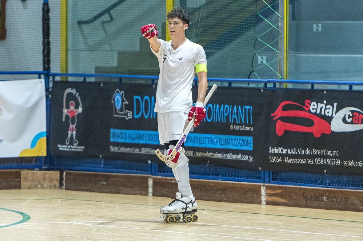 Sieg gegen Deutschland, jetzt wartet Italien Cyan Dysli (RHC Diessbach) jubelt über das 3:1.