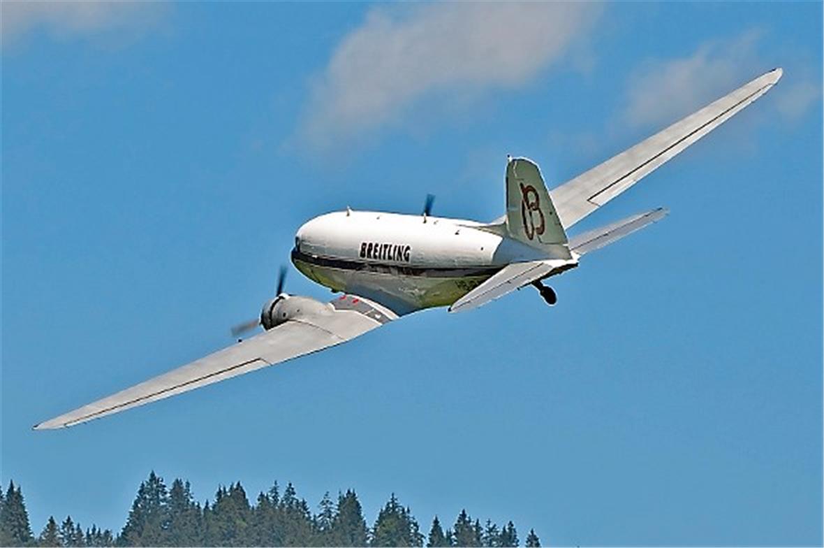 DC-3 Breitling beim Passagierflug
