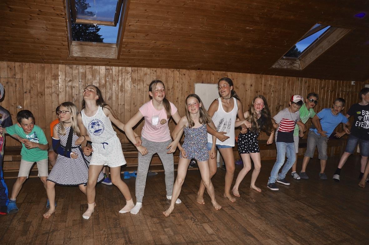 Da steppt der Bär: Während der Disco bleibt kein Bein bleibt auf dem Boden!