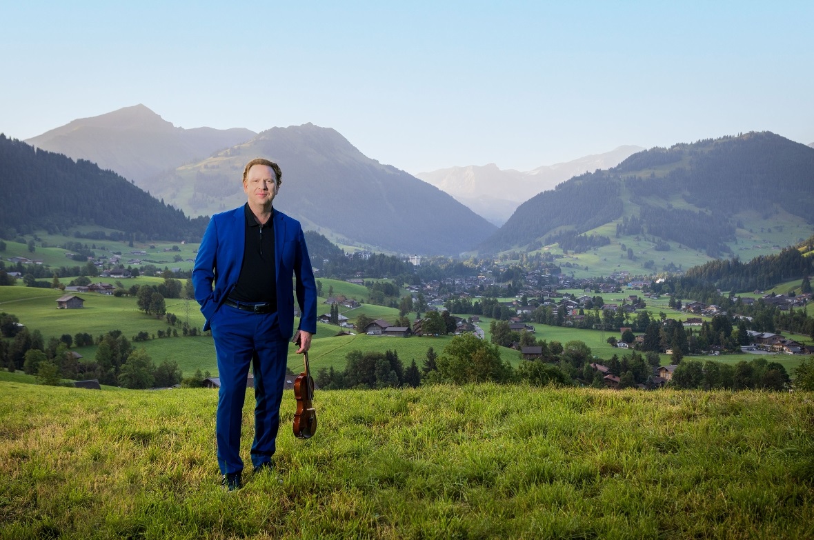 Daniel Hope betont in seiner ersten Saison als Festival-Intendant das Erbe Menuhins und setzt bei den Künstlern auf grosse Namen – einschliesslich sich selbst.