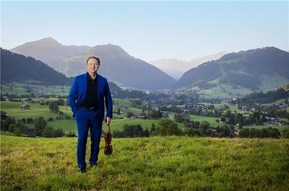 Daniel Hope betont in seiner ersten Saison als Festival-Intendant das Erbe Menuhins und setzt bei den Künstlern auf grosse Namen – einschliesslich sich selbst.