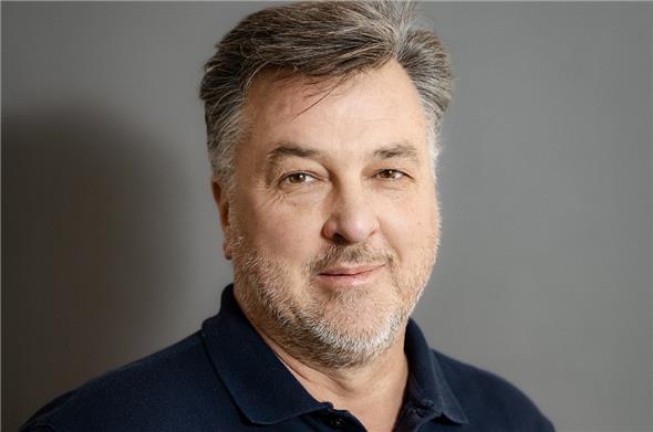 Daniel Trötschler verlässt als Chefarzt Chirurgie den Spitalstandort Zweisimmen und somit auch die Spital STS AG.