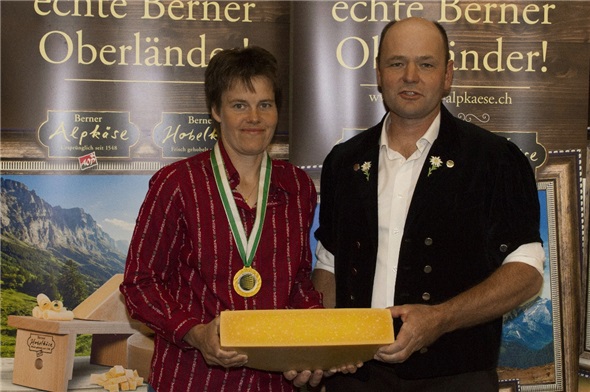 Daniela und Andreas Röthlisberger, Alp Wildeneggli, aus Zweisimmen siegten in der Kategorie Berner Hobelkäse.