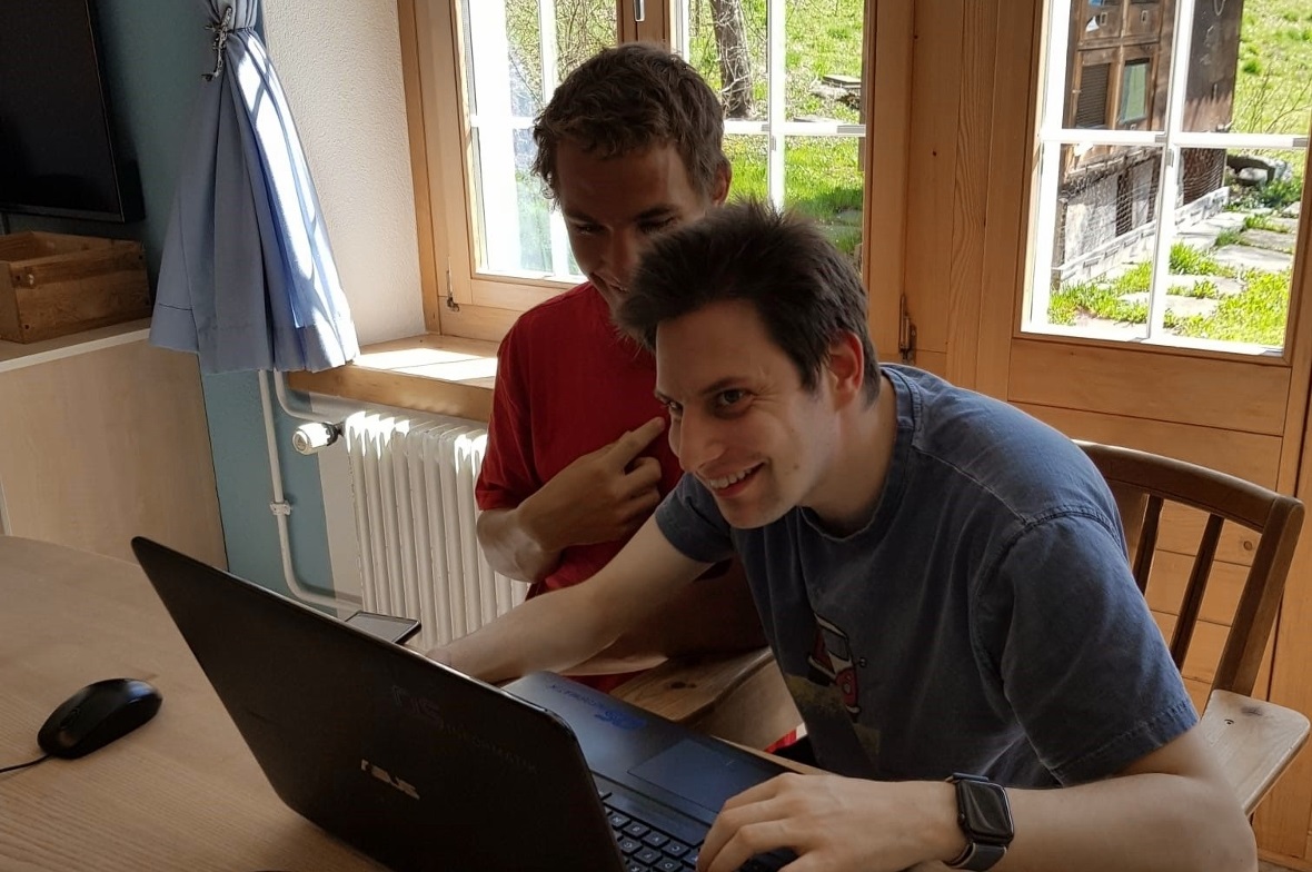 Dank Skype der Familienkontakt erhalten.