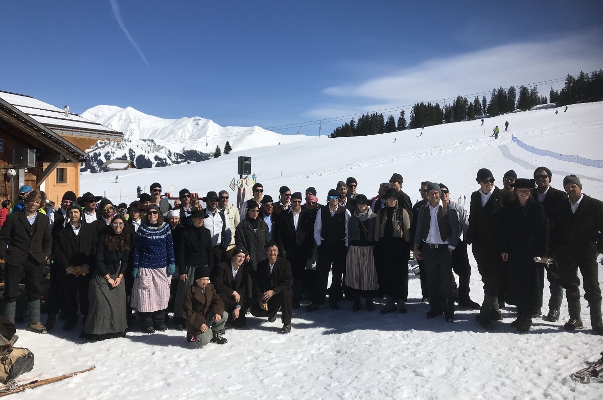 Das 1. Holzskirennen am Lenker Haslerberg ist ein voller Erfolg: Der 81-jährige ...