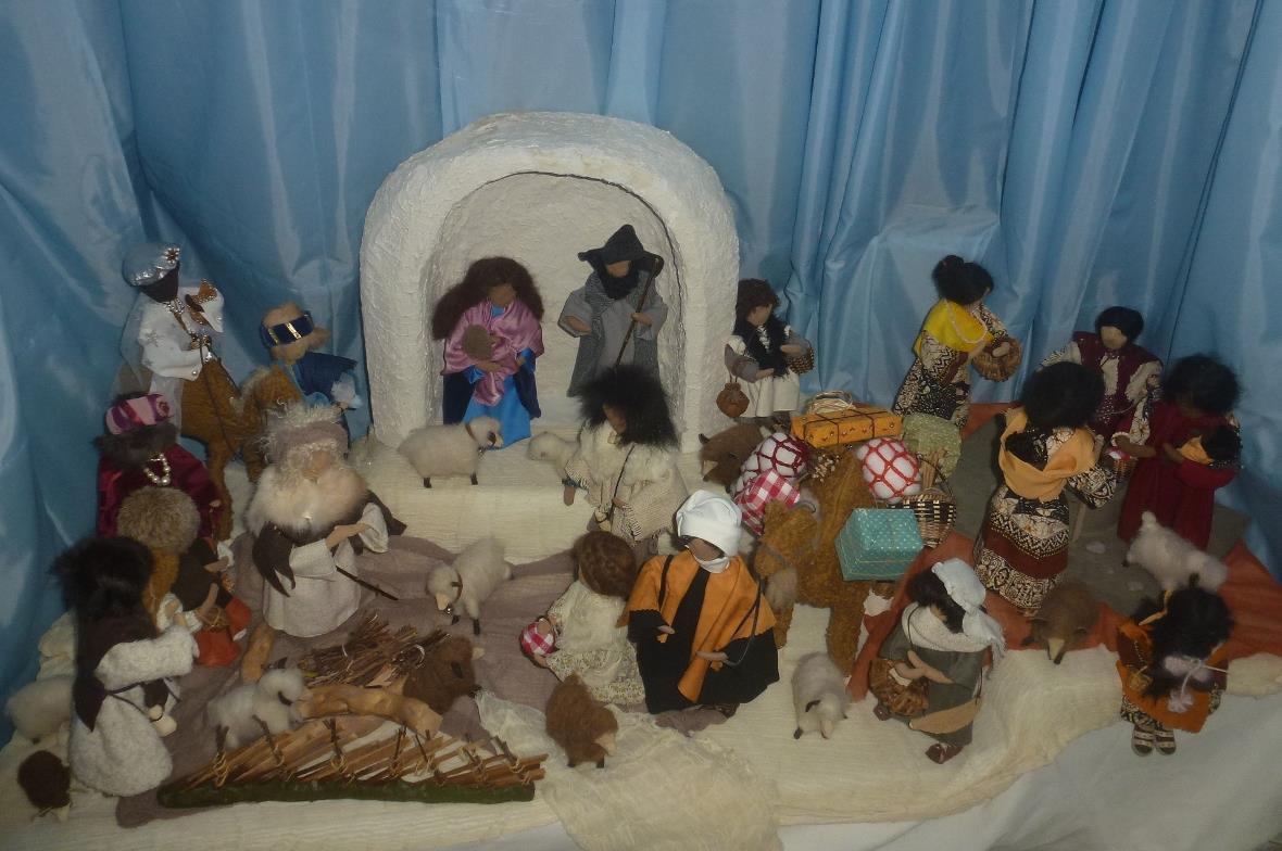 Das Adventsfenster beim Studio von Frau Amstutz