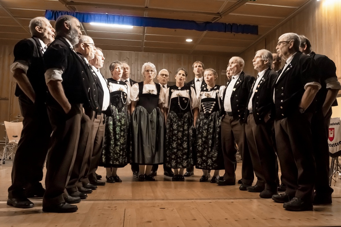 Das Allmendinger Chörli begeisterte beim Adventskonzert.