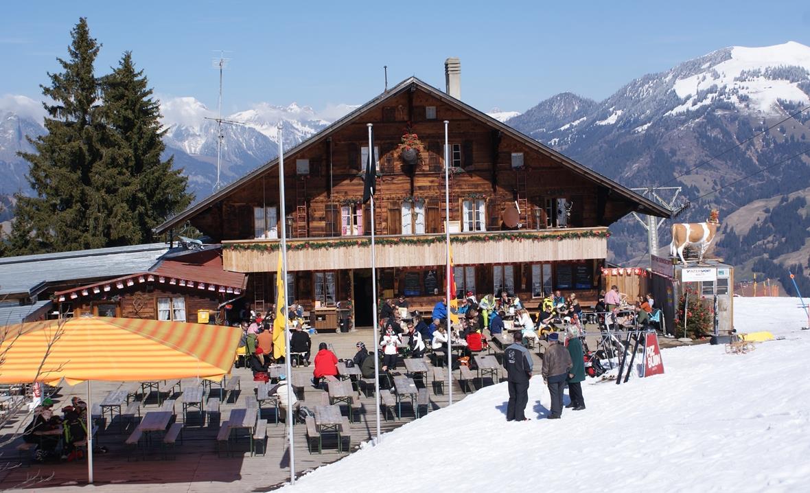 Das Berghaus Gobeli soll zur Hamilton Lodge werden. Links vom bestehenden Haus ist ein Hoteltrakt mit 75 Betten geplant.