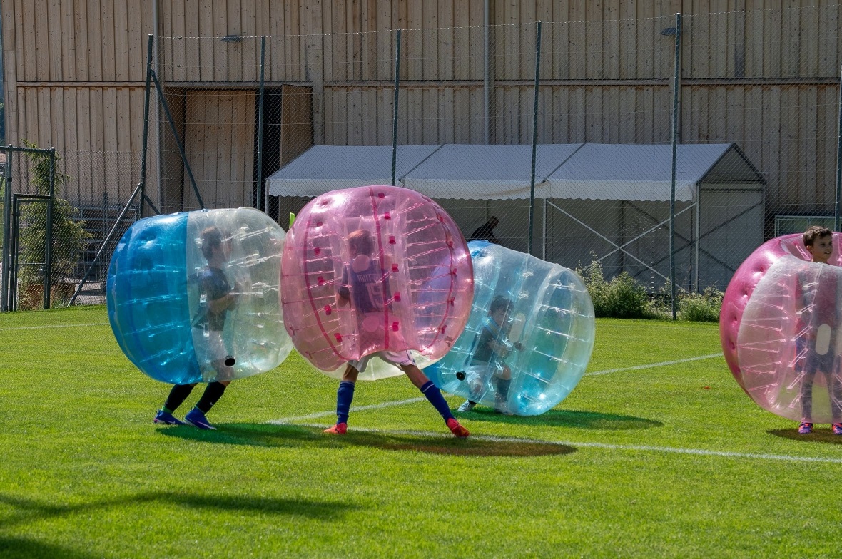 Das Bubble Soccer war bei den Kindern sehr beliebt – es wurde aber auch sehr hei...