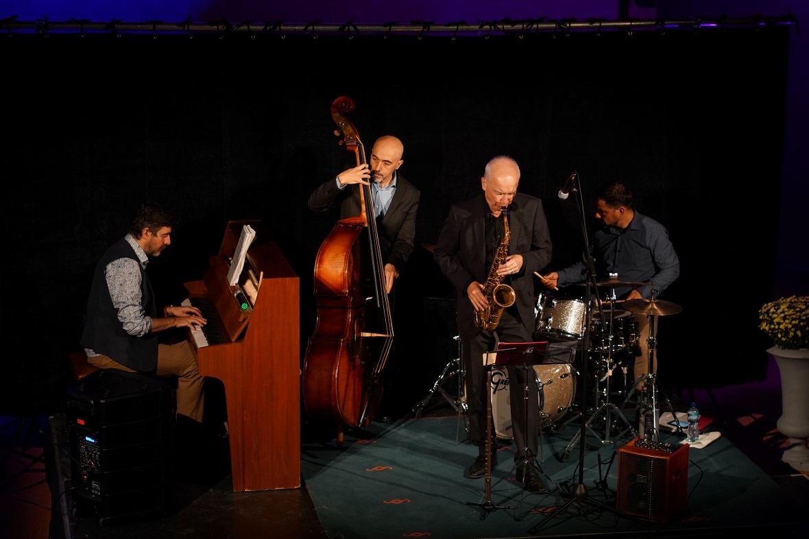 Das Daniel Blanc Quartet begeisterte Jazz-Fans in der katholischen Kirche: Walte...