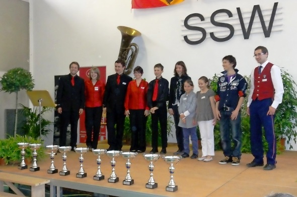 Das Feld der Finalistinnen und Finalisten am 7. Saaner Solo-Wettbewerb