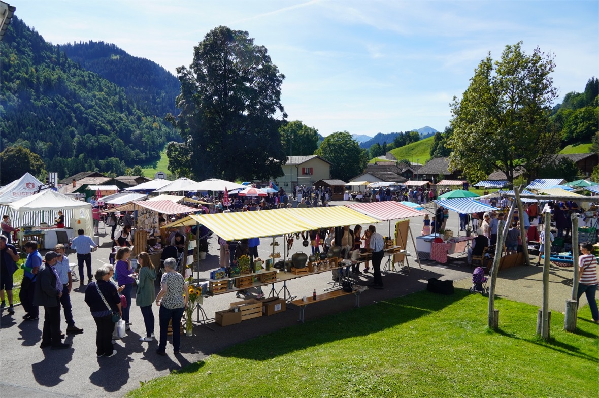 Regionale Produktion im Fokus Das Festgelände in Reidenbach.