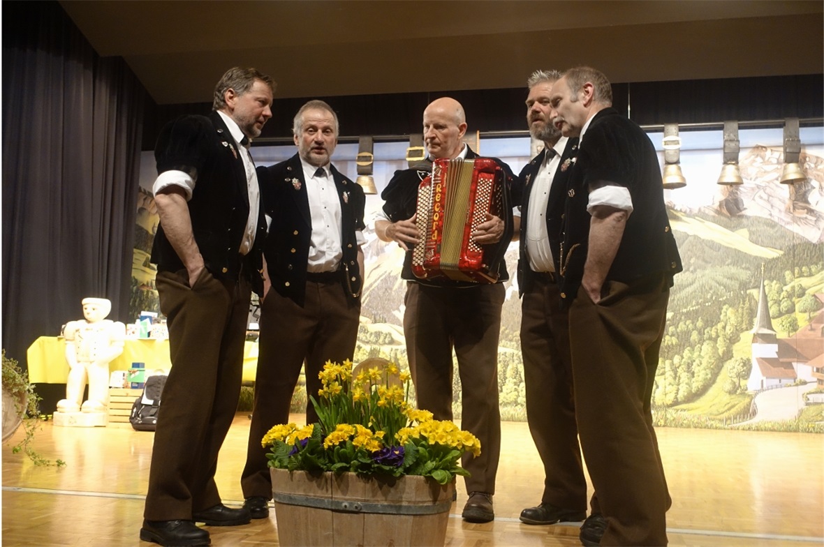 Das Jodlerquartett Alpenrösli Heimenschwand mit Bernhard Maurer, Simon Maurer, U...
