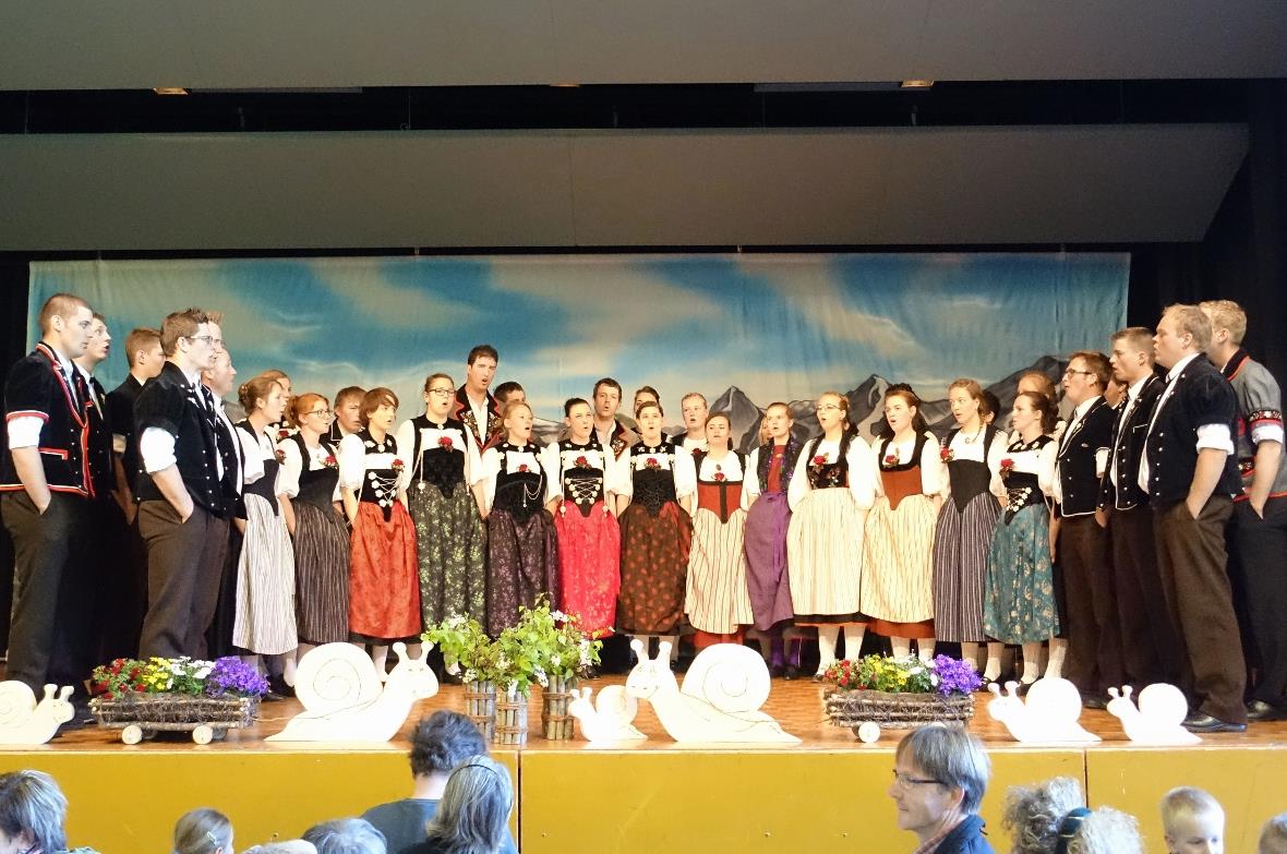 Das Jugend-Jodel-Projekt Unspunnen bei seinem ersten öffentlichen Auftritt.