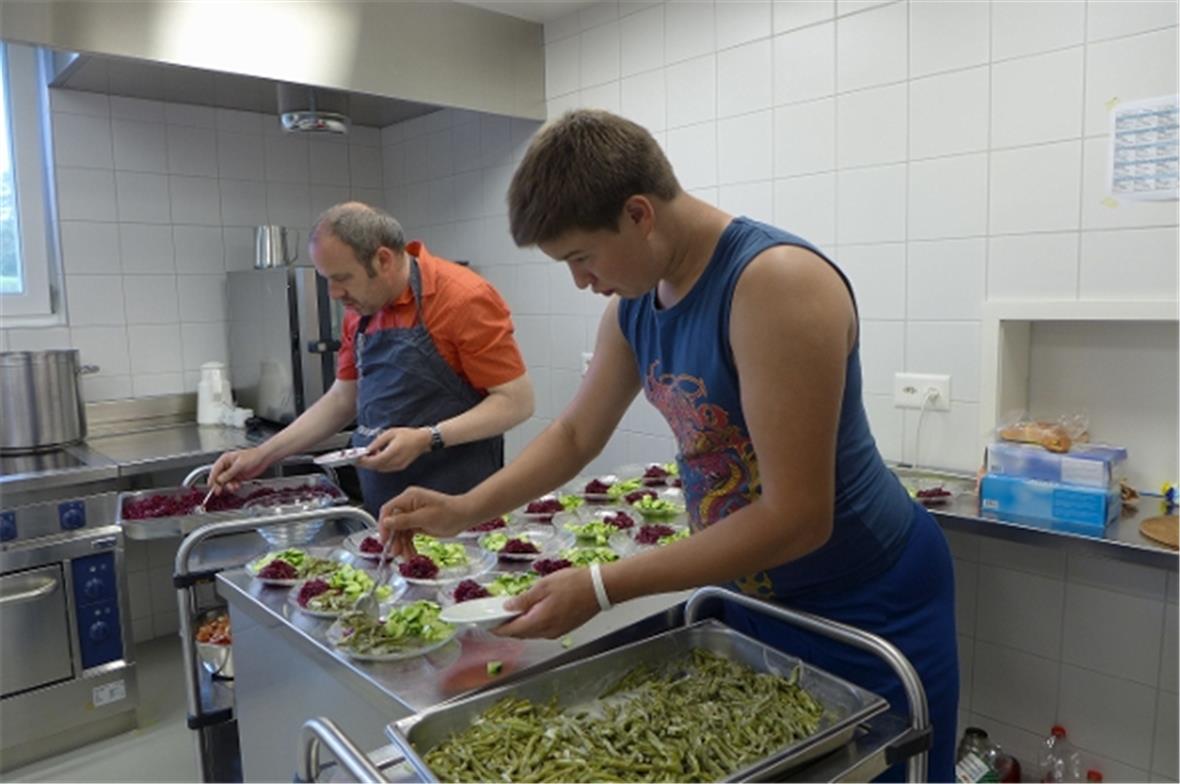 Das Küchenteam bei der Arbeit