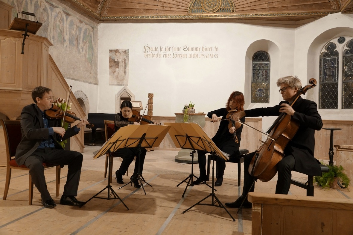 Das Minguet Quartett meldete sich vor 2 ½ Jahren, um an einem der Februarkonzerte in Zweisimmen aufzutreten. Das Kölner Quartett erfreute mit ausdruckstarken, lebensfreudige Leckerbissen.