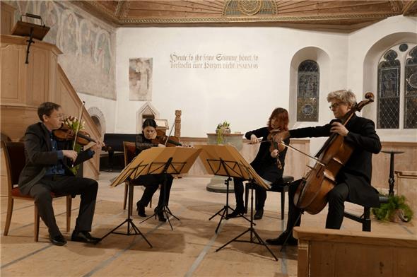 Das Minguet Quartett meldete sich vor 2 ½ Jahren, um an einem der Februarkonzerte in Zweisimmen aufzutreten. Das Kölner Quartett erfreute mit ausdruckstarken, lebensfreudige Leckerbissen.
