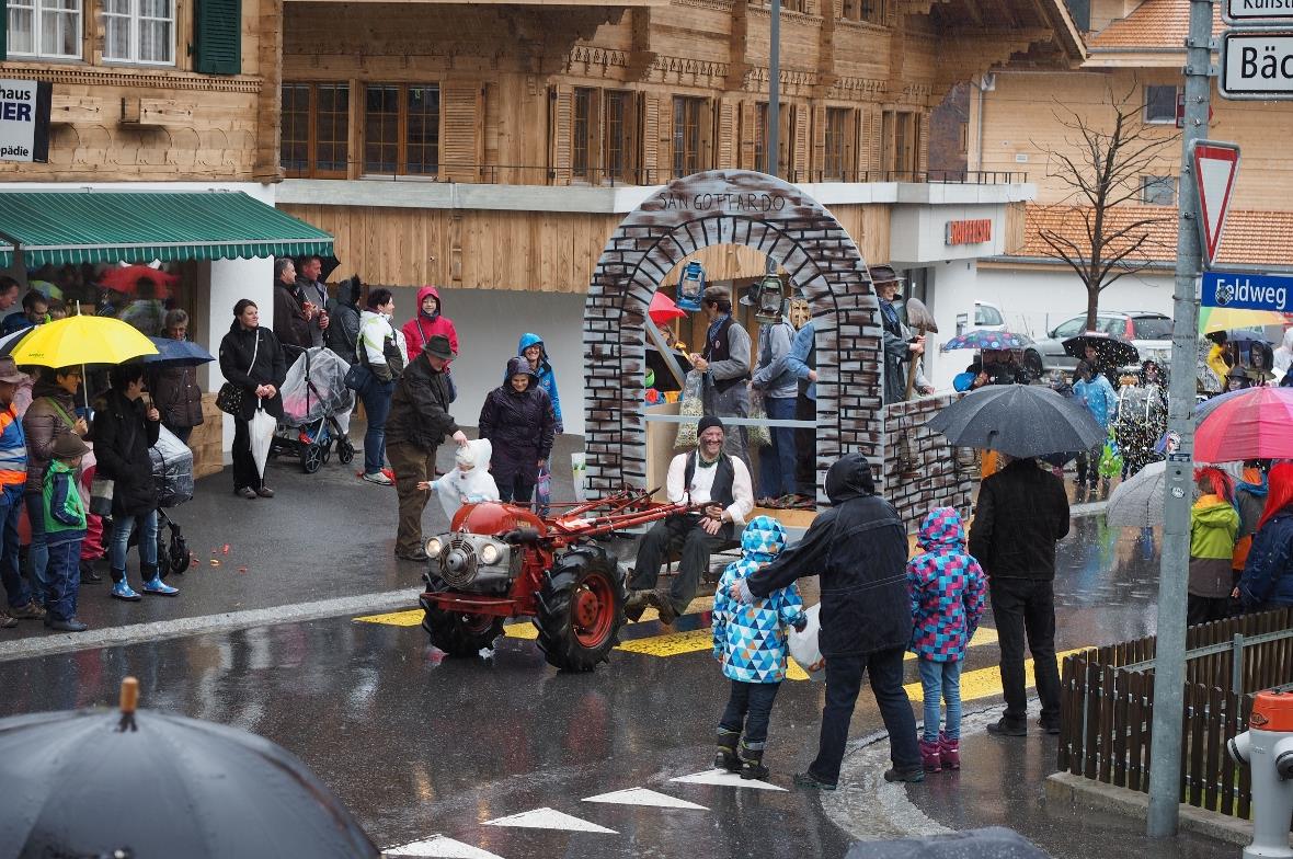 Das OK eröffnete den Umzug mit einem eigenen Wagen.