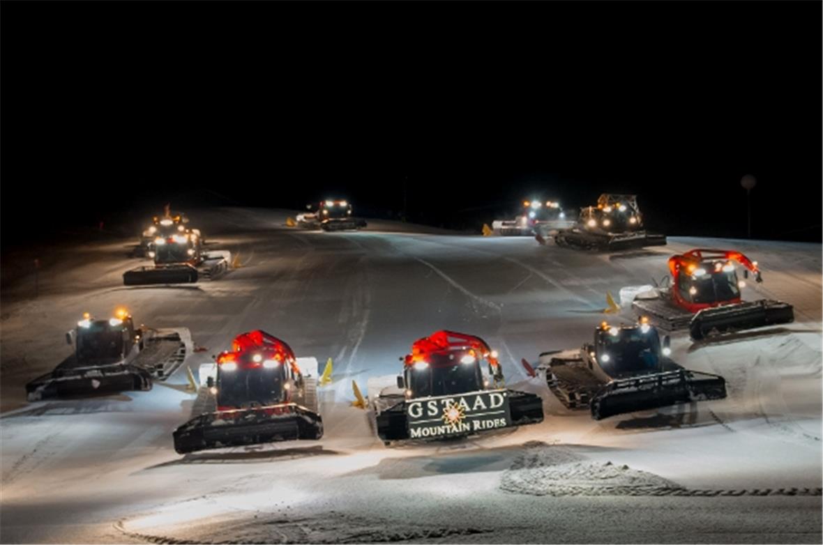 Das Pistenmaschinenballett der Bergbahnen Destination Gstaad ist für die Zuschau...