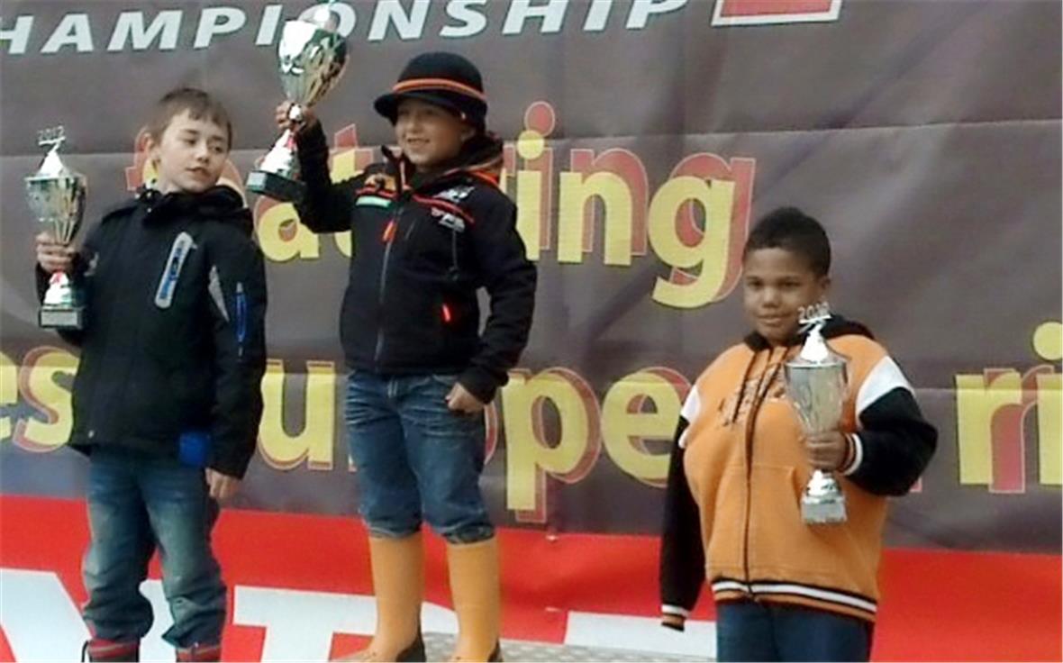 Das Podest der Kleinsten,v.l. Malte,Bryan,Oumar