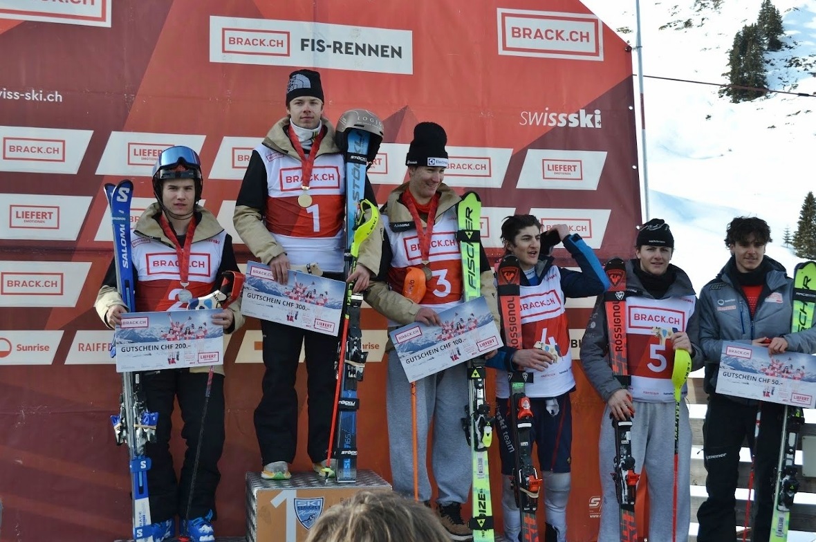 Das Podest mit Sieger Joel Küng (Mitte), Igor Salvetti (links) und Sven Moser.