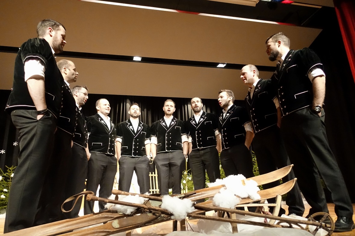 Das Publikum genoss die abwechslungsreichen Vorträge der Bärgjodler Entlebuch.