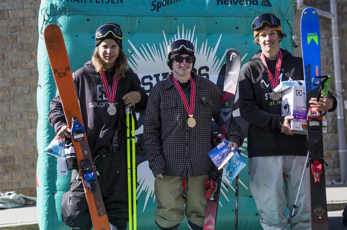 Das SM-Podest im Slopestyle: Till Matti aus Zweisimmen auf dem Silberrang, Schweizermeister Luca Schuler und der drittplatzierte Colin Willi.