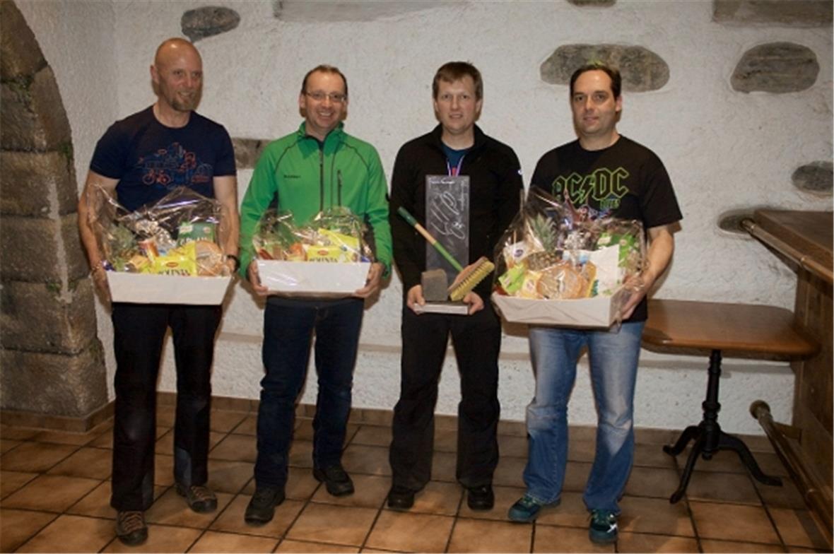 Das Siegerteam Weisshorn mit (v.l.) Peter Ziörjen, Marcel Müller, Roger Perren und Michael Gerber.