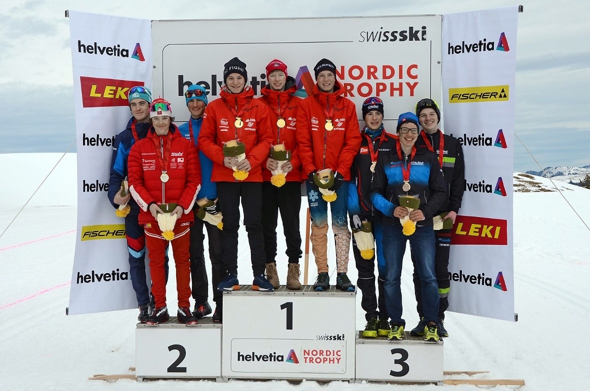 Das Staffelpodest der Knaben.