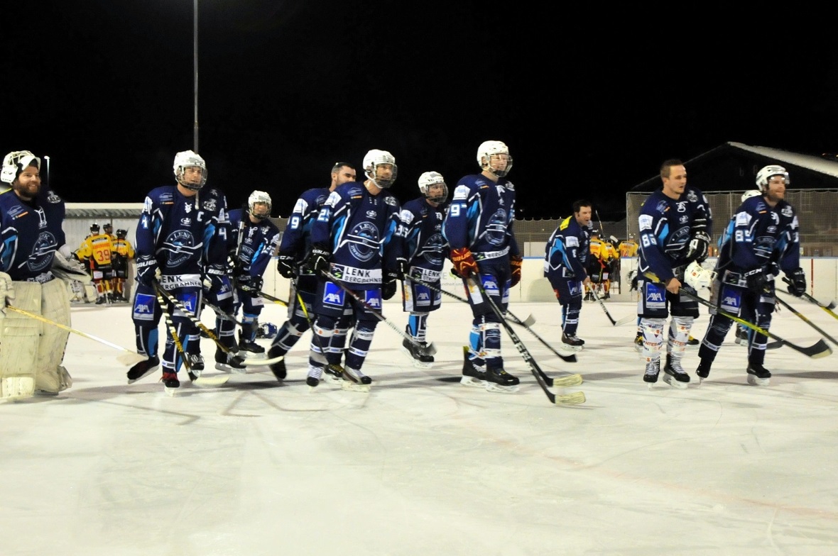 Das Team bedankte sich beim Publikum für die Unterstützung.