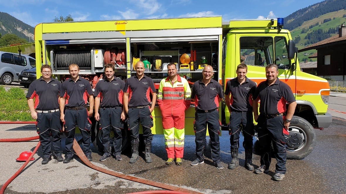 Das Team der Feuerwehr Lenk ist einsatzbereit.