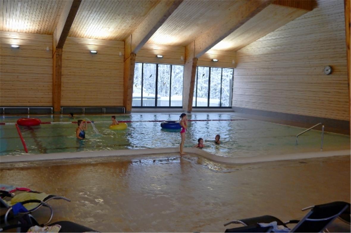 Das alte Becken ist für Schwimmer geblieben.