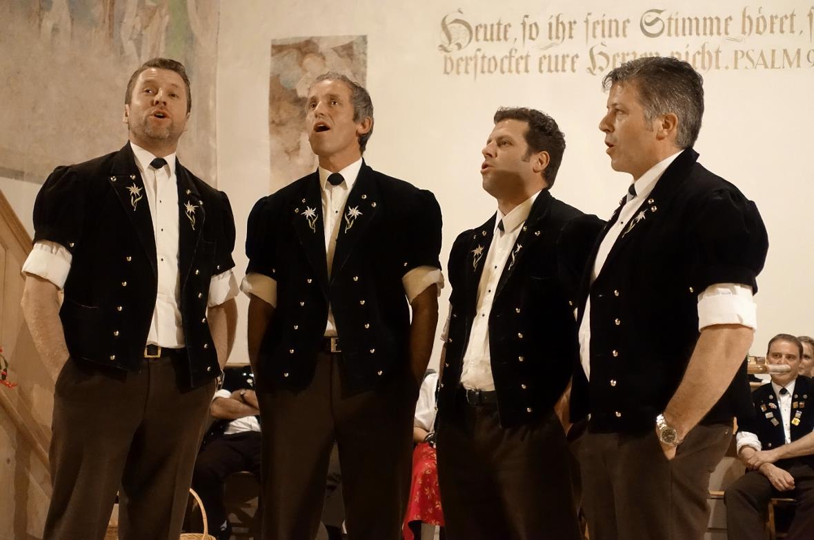 Das mitorganisierende Jodlerquartett Männertreu Teuffenthal, mit Ferdinand Oehrl...