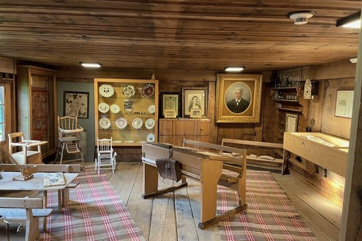 Das neu gestaltete Schulzimmer im Heimatmuseum Obersimmental.