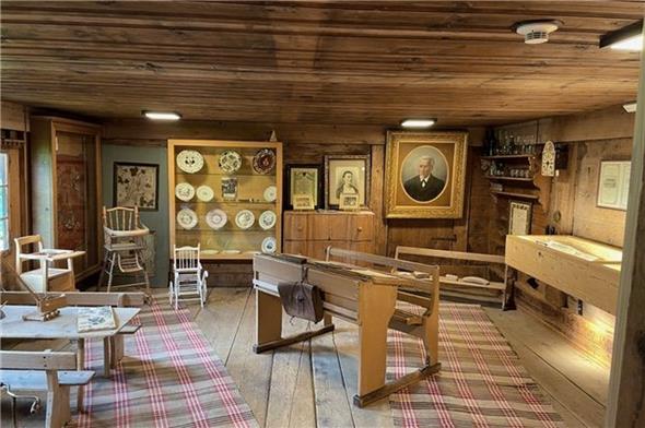 Das neu gestaltete Schulzimmer im Heimatmuseum Obersimmental.